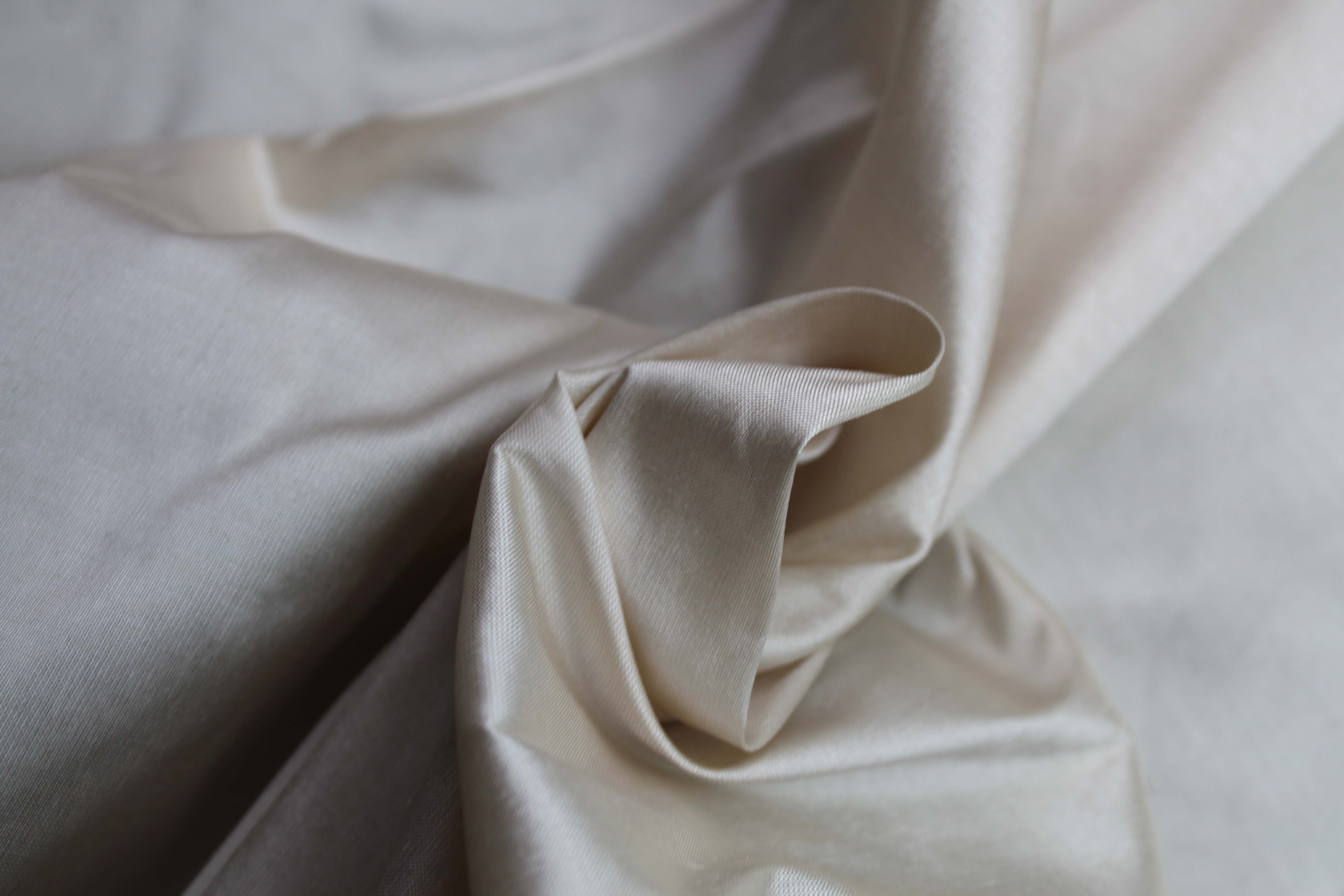 SILK DUPION 150cm - OYSTER 523